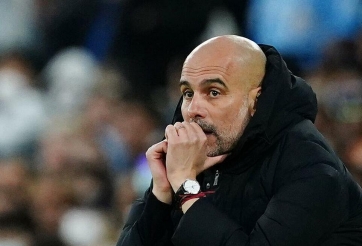 VIDEO: HLV Pep Guardiola ôm đầu sửng sốt khi chứng kiến Vinicius ghi bàn