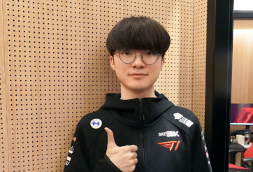 Tạm biệt HLV Daeny và chiến thuật nuôi rùa, T1 dễ dàng hủy diệt KT