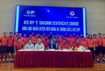 Bế giảng khóa đào tạo HLV bóng đá chứng chỉ ‘C’ AFC/VFF-2022