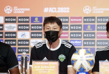 HLV Hàn Quốc chỉ đích danh một cầu thủ HAGL có thể thi đấu ở K-League