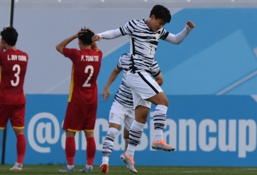 'Hung thần' của U23 Việt Nam được trao danh hiệu cao quý