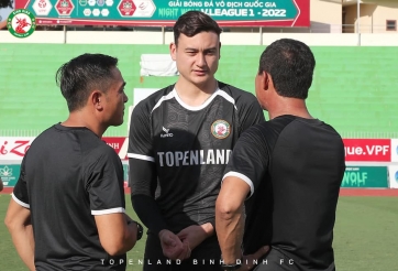 Bình Định chi ra bao nhiêu tiền để mang Văn Lâm trở lại V-League?