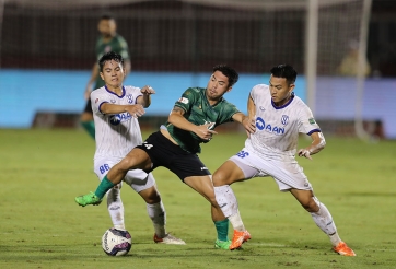 Tuyển thủ U23 Việt Nam khiến cổ động viên SLNA phẫn nộ