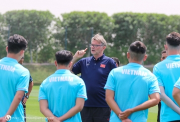 HLV Troussier làm điều đặc biệt cho U23 Việt Nam trước giờ đấu U23 UAE