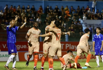 VIDEO: Tiến Linh bất lực nhìn CAHN đánh bại đội nhà