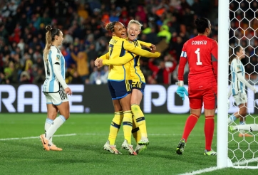 Thắng đẹp Argentina, Thụy Điển gặp Mỹ ở vòng knock-out World Cup