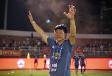 HLV CLB TP.HCM lên tiếng về nghi vấn 'bắt tay' Bình Dương để trụ hạng