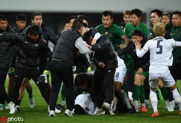 LĐBĐ Trung Quốc ra thông báo đầu tiên về vụ ẩu đả với đội bóng Thái Lan