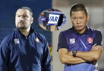 HLV Popov và HLV Chu Đình Nghiêm bình luận trái chiều về VAR