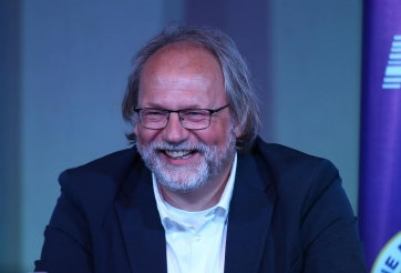 Philippines bất ngờ thay HLV trước trận tái đấu ĐT Việt Nam