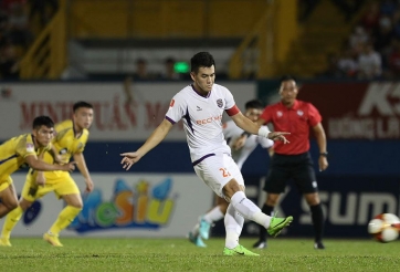 Xác định cặp bán kết đầu tiên Cúp Quốc gia 2024/25