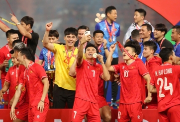 Hậu vệ ĐT Việt Nam tái xuất