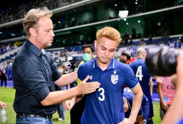 HLV Thái Lan đau đầu không chọn được thủ quân vì... đội hình toàn cầu thủ giỏi