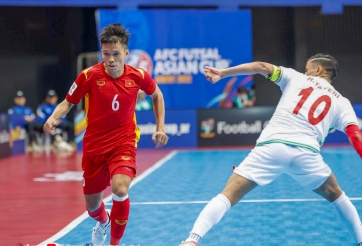 VIDEO: Thua đậm, HLV futsal Việt Nam không ăn mừng bàn thắng thượng hạng của học trò