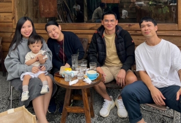 Vừa gia hạn với HAGL, HLV Kiatisak 'tức tốc' gặp riêng Công Phượng