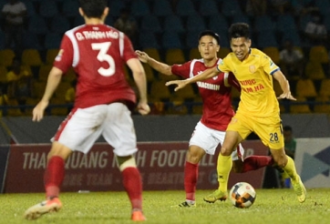 Sau loạt sao khủng, 'đại gia V-League' giải cứu công thần hồi hương