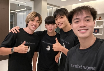 Văn Toàn suýt khóc vì ăn Tết xa nhà