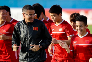 Cựu trợ lý ĐT Việt Nam bất ngờ sang Lào làm việc