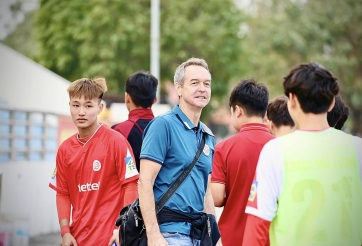 HLV người Mỹ chính thức cập bến đội bóng Việt Nam