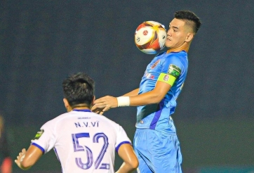 HLV Bình Dương: 'Tiến Linh có chạy tốc độ được đâu!'