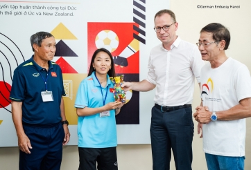 Huỳnh Như và ĐT Việt Nam nhận thêm quà lớn trước khi sang Đức