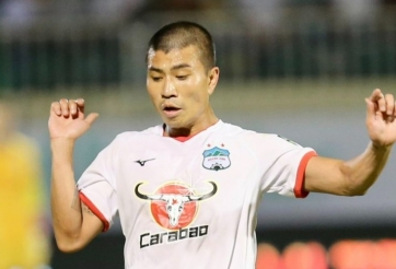 Cầu thủ HAGL được HLV Troussier gọi bổ sung bị 'treo giò'