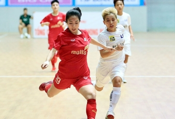 'Hot girl' ĐT nữ Việt Nam gây sốt khi đi đá futsal