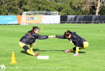 VIDEO: ĐT nữ Việt Nam rèn quân ở sân tập chính thức tại World Cup