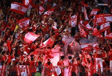 CĐV Hải Phòng bị cấm đến sân Hà Nội FC sau vụ đốt pháo sáng