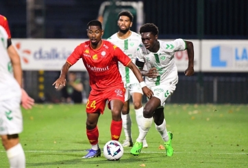 Thêm sao Việt kiều sắp nhập tịch thành công, báo tin cực vui cho HLV Troussier