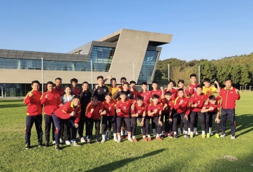 U18 Việt Nam nhận 'quà lớn' tại Hàn Quốc