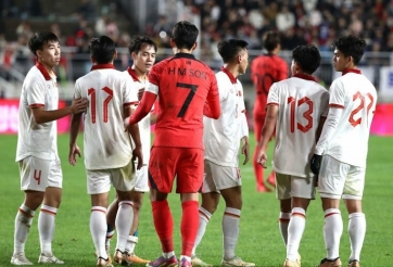 CĐV Hàn Quốc làm điều đặc biệt với Văn Toàn