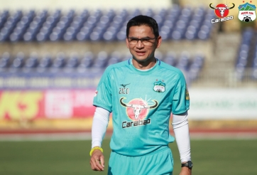 HAGL thua, HLV Kiatisak bất ngờ nhắc tới chân sút số 1 CAHN