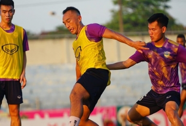 Cầu thủ Việt kiều rời Việt Nam về châu Âu