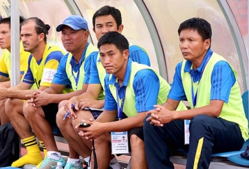 Một HLV ở V-League nộp đơn từ chức