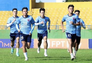 VIDEO: Tiến Linh và đồng đội nhận 'quà lớn' ở buổi tập đầu xuân