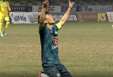 HAGL thắng kịch tính Thanh Hoá, tạm thoát ngôi bét bảng