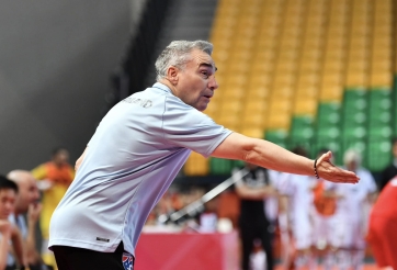 Thắng kịch tính Nhật Bản, HLV ĐT Thái Lan nói gì?