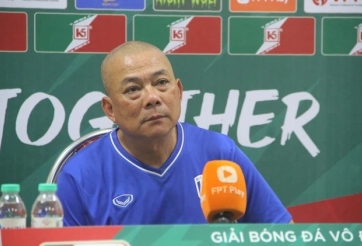 Không có cầu thủ lên ĐT Việt Nam, HLV SLNA nói lời cực bất ngờ