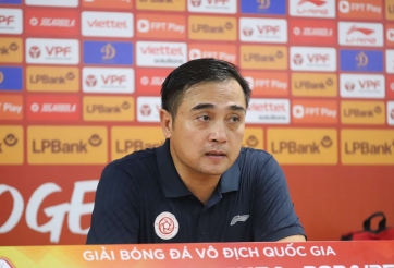 HLV Viettel nói lý do khiến Hoàng Đức rời sân sớm ở trận thua Bình Định