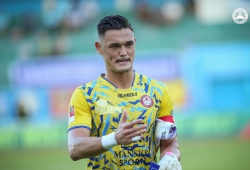 Không được triệu tập, một thủ thành Việt kiều nữa về châu Âu