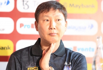 Truyền thông Malaysia đặc biệt 'cảnh báo' đội nhà về HLV Kim Sang Sik