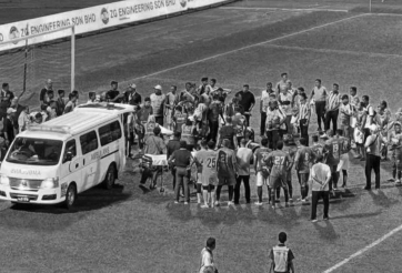 Cựu cầu thủ ĐT Malaysia qua đời ngay trên sân vì đột quỵ