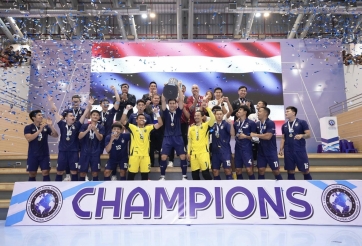 Thắng 3-2 đội Tây Á, Thái Lan lên ngôi vô địch trên sân nhà