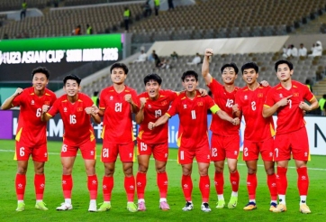 HLV Kim Sang Sik thay hàng loạt cầu thủ U23 Việt Nam đấu Hàn Quốc