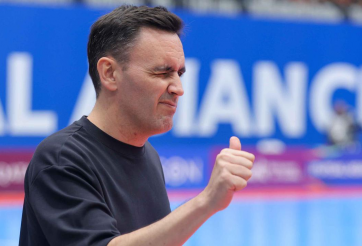 HLV ĐT Indonesia bùng nổ cảm xúc sau trận thắng 5-3 Nhật Bản, vào chung kết châu Á