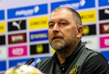 HLV ĐT Malaysia lên tiếng sau khi bị xử thua 0-3 ĐT Việt Nam