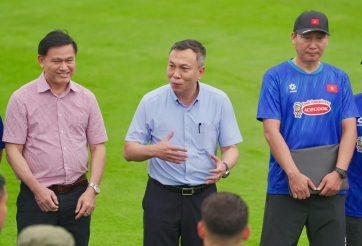 Video: Hoàng Hên và ĐT Việt Nam nhận 'doping' tinh thần lớn trước ngày đấu Malaysia