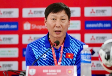 Trực tiếp: HLV Kim Sang Sik họp báo trước trận gặp ĐT Bangladesh