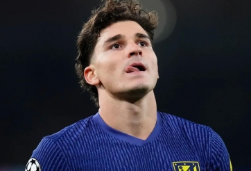 Barca chơi tất tay, sắp 'nổ bom tấn' Julian Alvarez ngay hè này